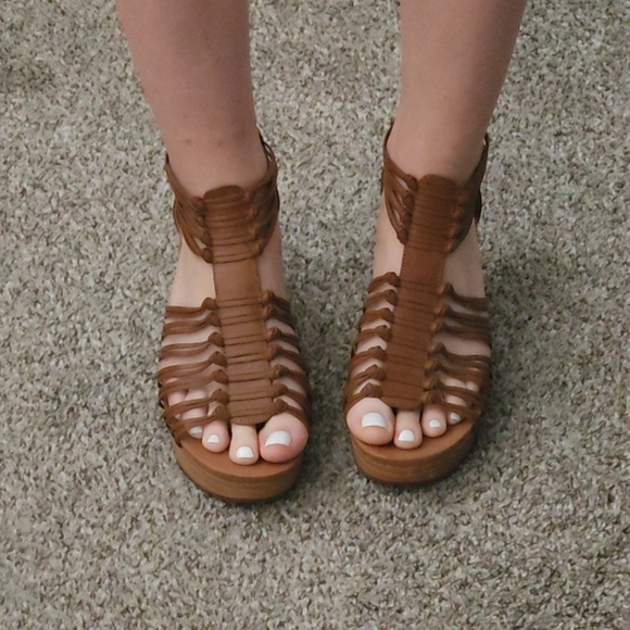 BareTraps Shoes - BareTraps Tan Strappy Sandals